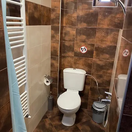 Kot Garden ספרבה בניה