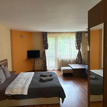 בית הארחה Kot Garden ספרבה בניה